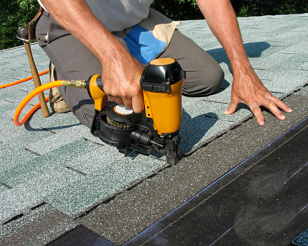 Roof Gutter Cleaning in Dunnigan, CA